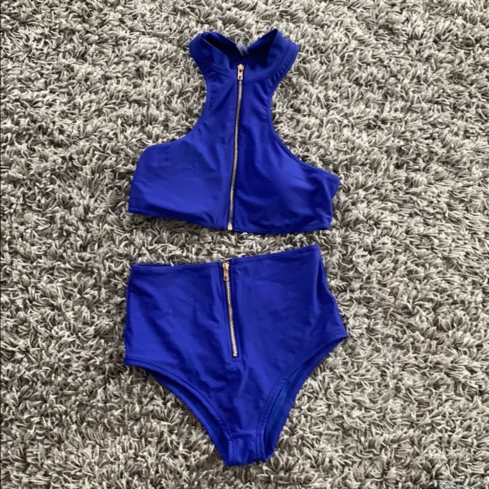 Bathing suit